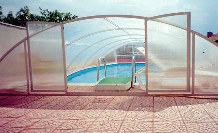 Multiwall Polycarbonate Poolside panels